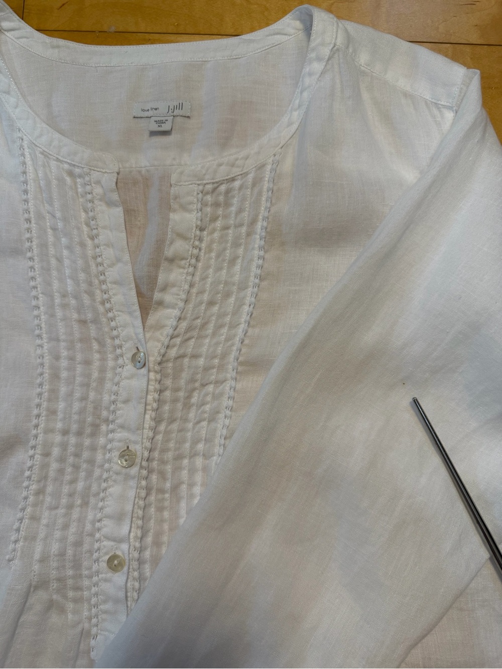 J.Jill 100% Linen Tunic Top Pintuck V neck w. Mother of Pearl Buttons -White- XL - Picture 10 of 10